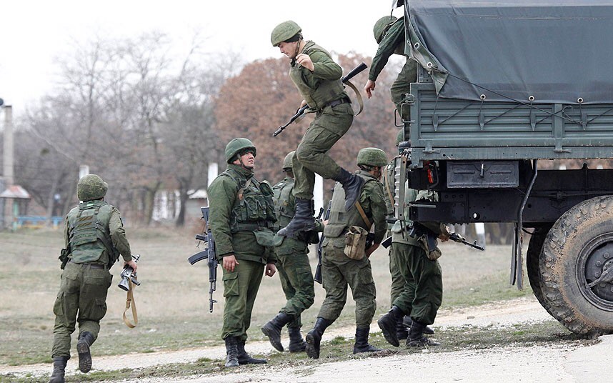 Trupat ushtarake ruse lëvizin drejt Europës. Alarm në NATO.