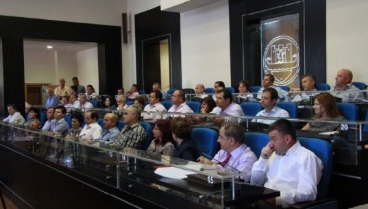 Këshilli bashkiak shpall emergjencën mjedisore, në fushën e menaxhimit të integruar të mbetjeve në Durrës