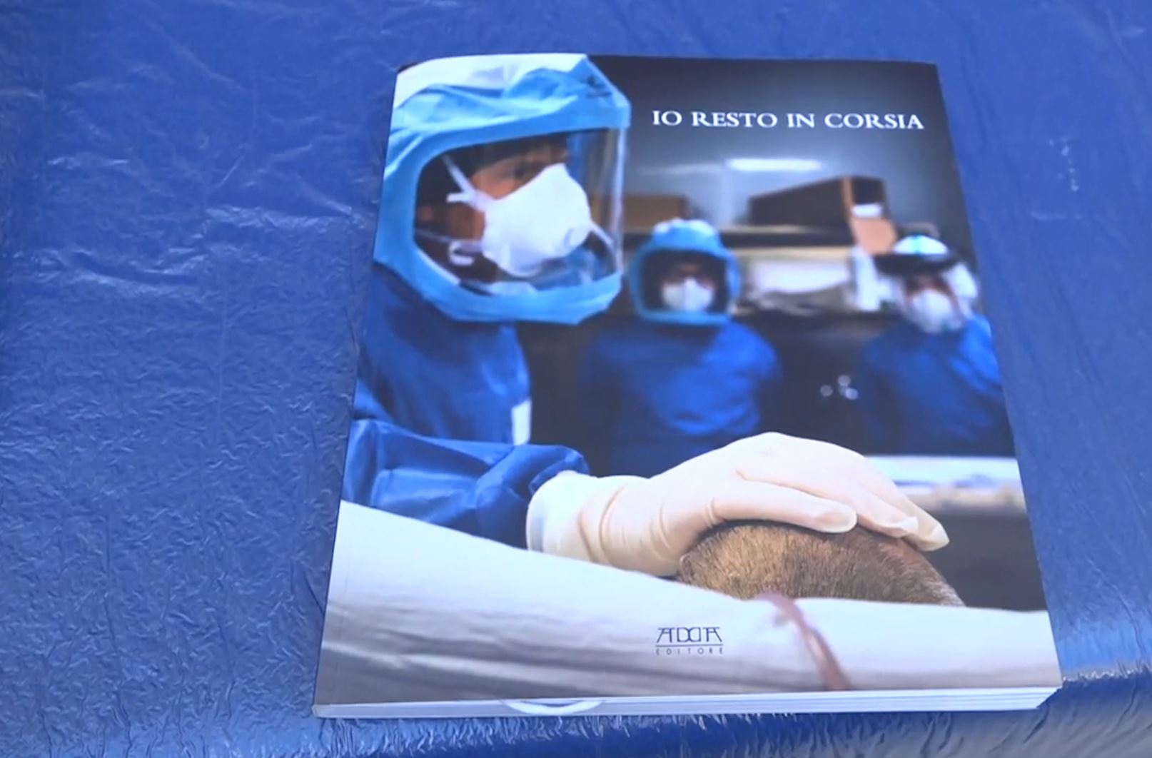 “Unë qëndroj në repart”: Hashtagu i mjekëve gjatë urgjencës së Covid-19 bëhet një libër në Bari