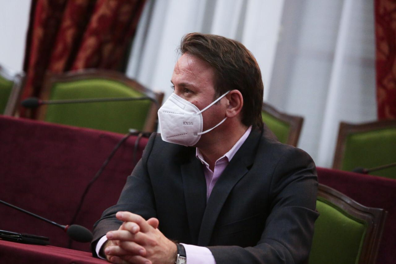 Dje në seancë për shkarkimin e Metës, del pozitiv me koronavirus deputeti i Kuvendit të Shqipërisë