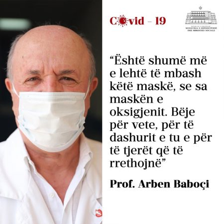 “Beje për veten dhe të dashurit”, mjeku thirrje qytetarëve: Më lehtë se sa maska e oksigjenit