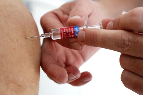 AstraZeneca, Speranza : Fushata e vaksinimit duhet të vazhdojë, ngjarjet nuk e thyejnë besimin