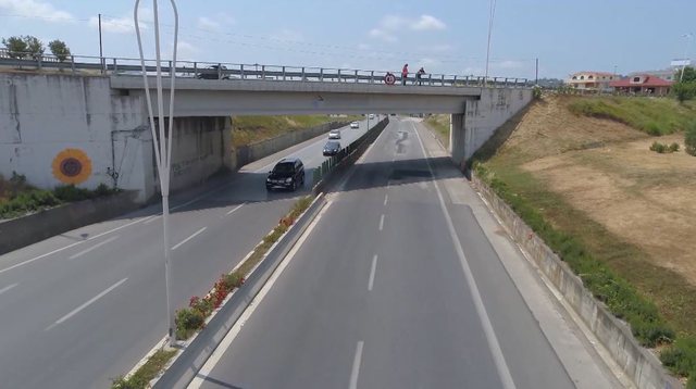 Nisin nesër punimet në autostradën Tiranë-Durrës, ja se si do të devijohet trafiku