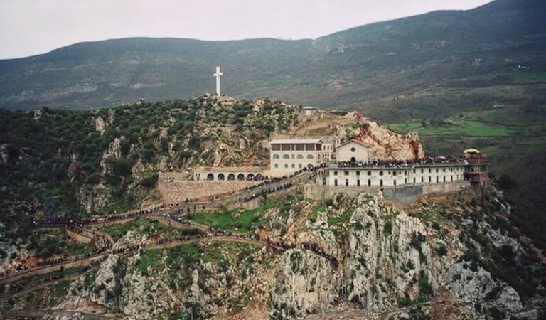 Gjithçka duhet të dini para se të shkoni tek Kisha e Laçit